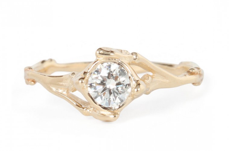 Yellow gold engagement rings comeback
