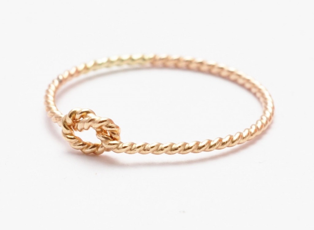 Gold knot ring