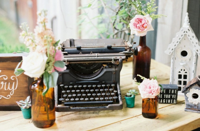 Rustic Wedding Decor Ideas Guide To Country Inspired Lighting Table Settings Signage And More Rustic Wedding Decor Ideas Guide To Country Inspired Lighting Table Settings Signage And More