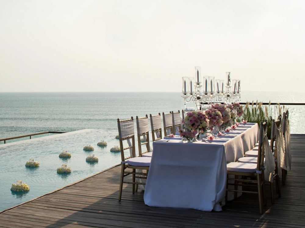 Bali hotel weddings: Alila Seminyak offers the ultimate beachside romance for