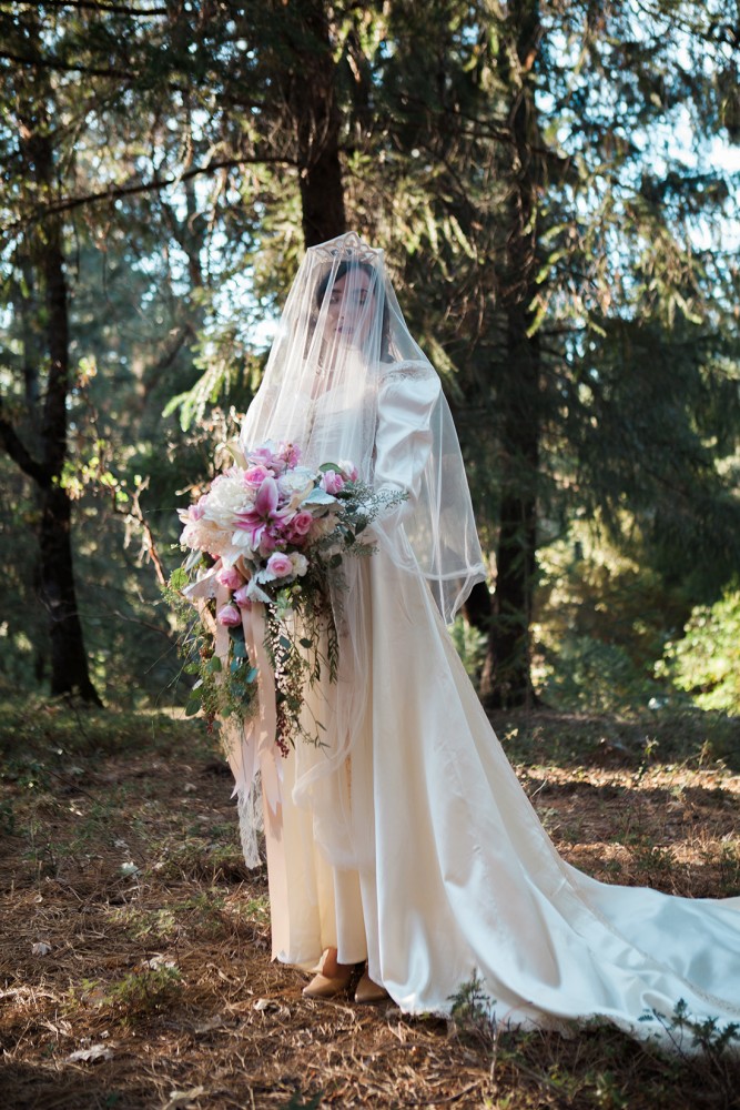 Wedding photography ideas: A vintage styled shoot in the Californian forest, inspired by the 1930s