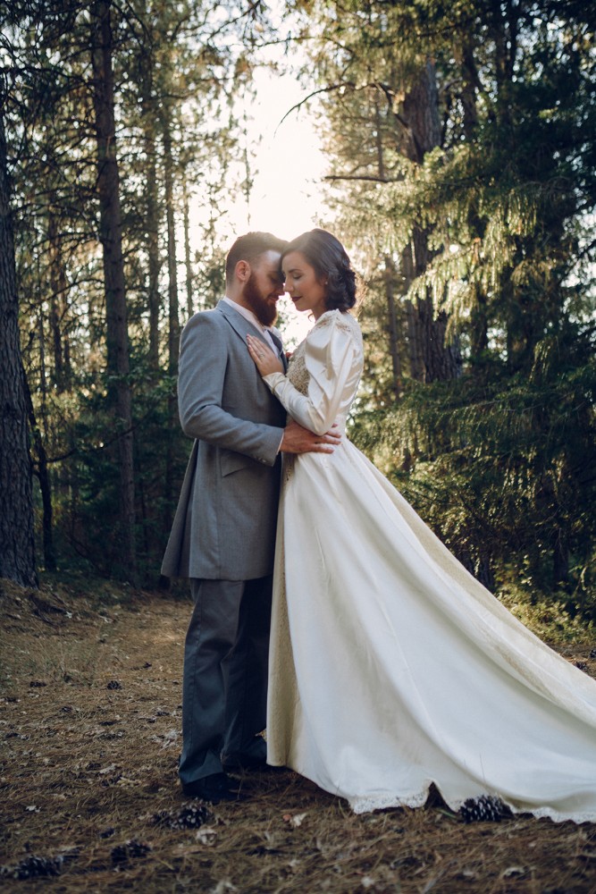 Wedding photography ideas: A vintage styled shoot in the Californian forest, inspired by the 1930s