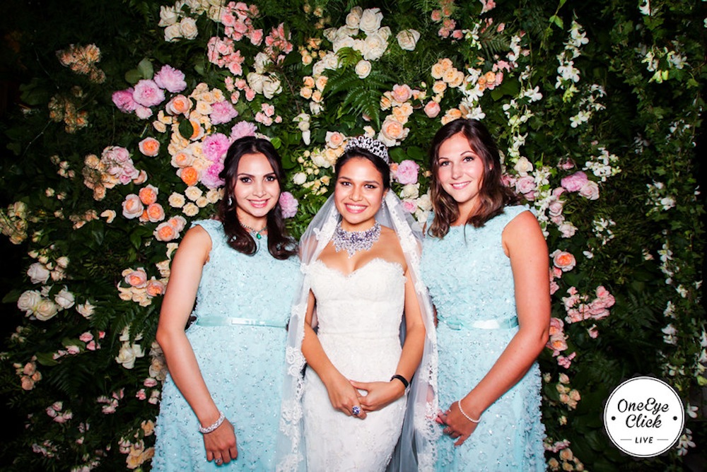 photobooths in Singapore: where to rent and hire for weddings and parties One Eye Click Live