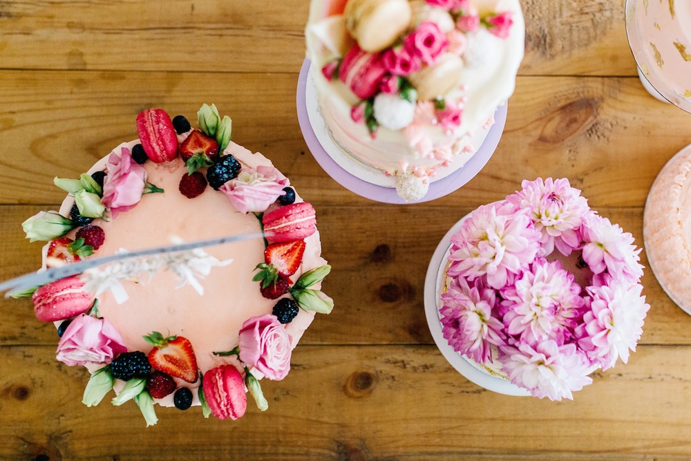 A romantic & relaxed Valentine's Day-inspired photo shoot