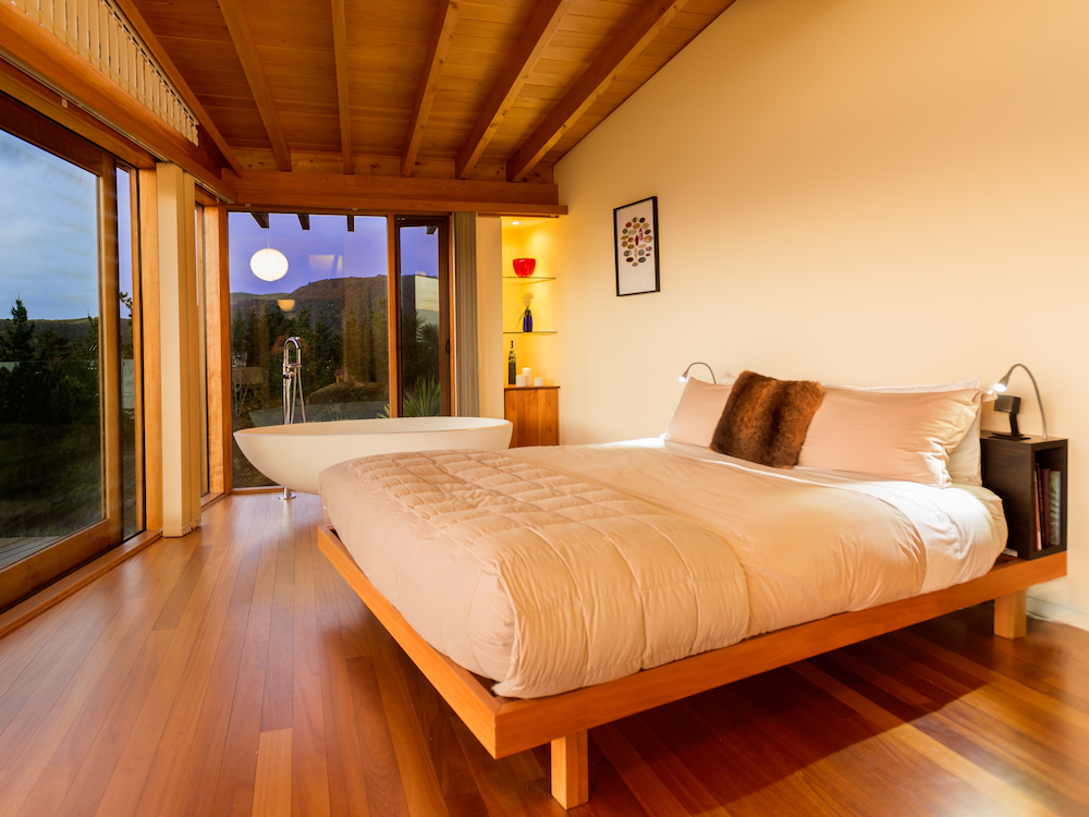 Honeymoons in New Zealand: Romantic destinations for newly-weds Honeybrides